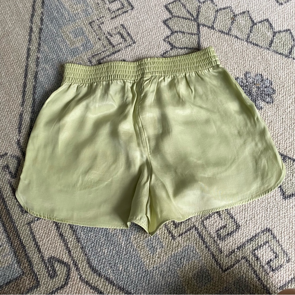 2x H&M Pull-on Shorts sz S in Neon Green and Ivory - Picture 4 of 8